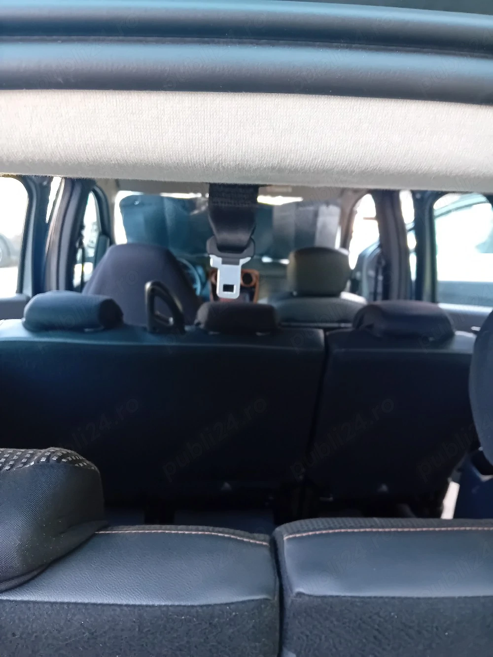Vând Dacia Lodgy. 