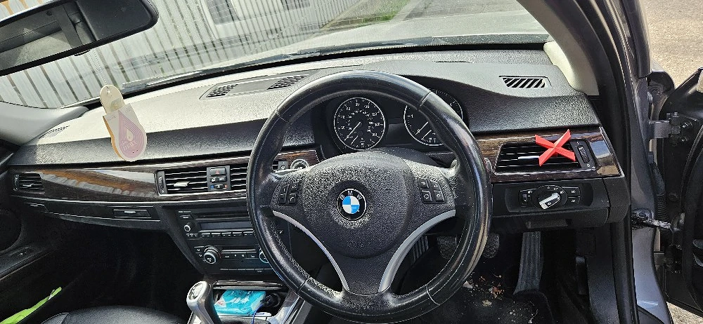 vând BMW 318d