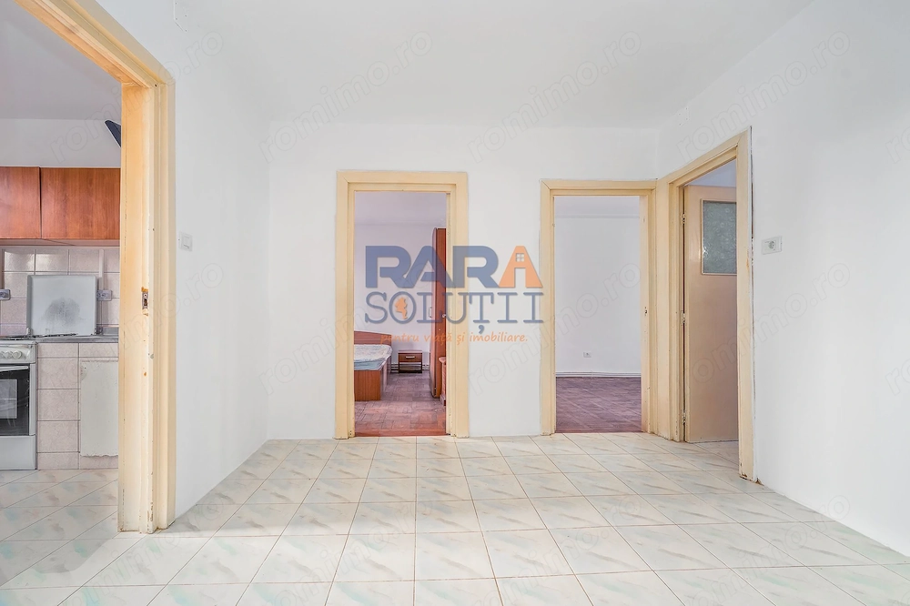 Apartament 3 camere + 2 băi IEFTIN: 700 €/mp