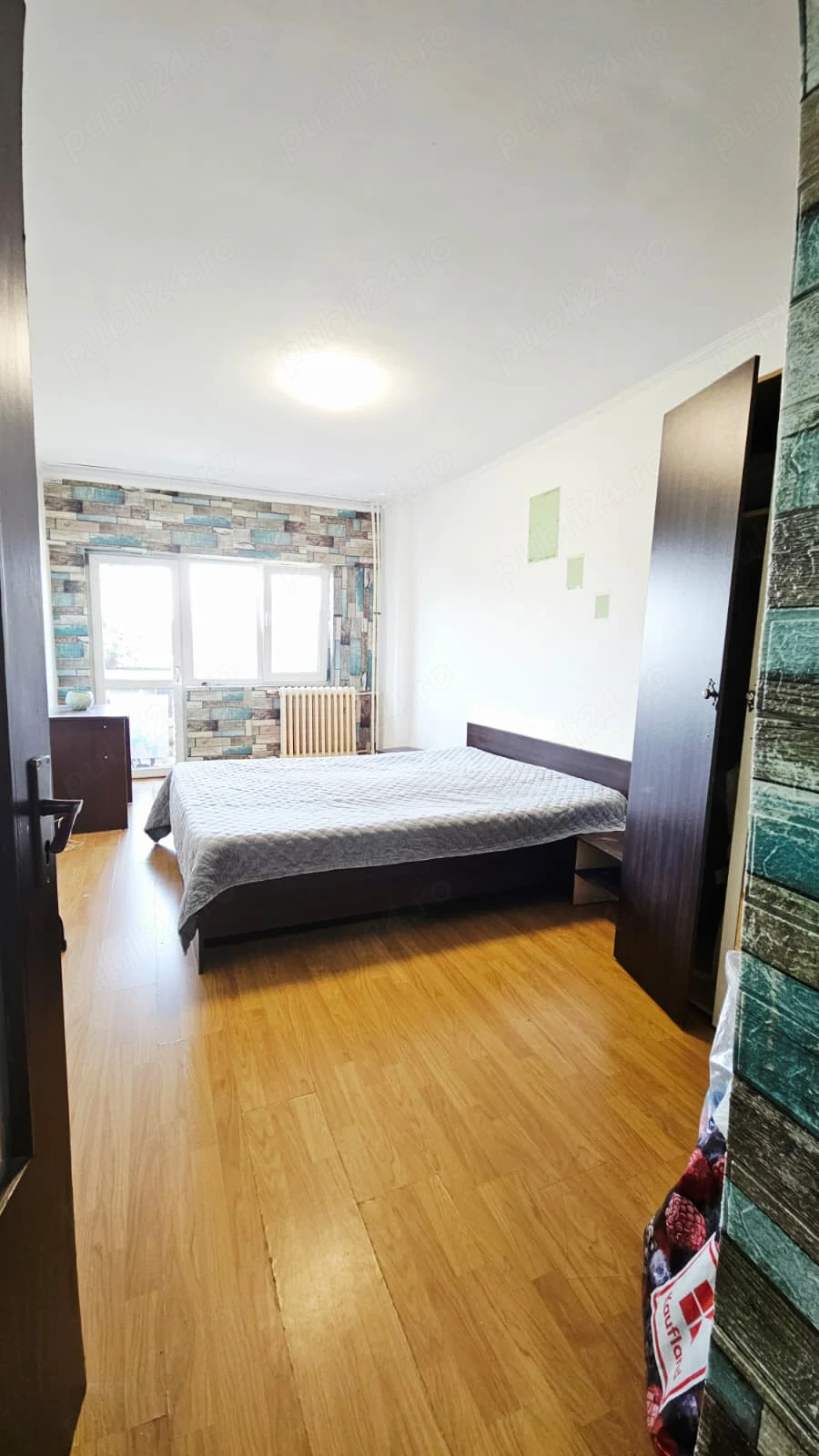 Moghioros, Auchan, apartament 2 camere decomandat