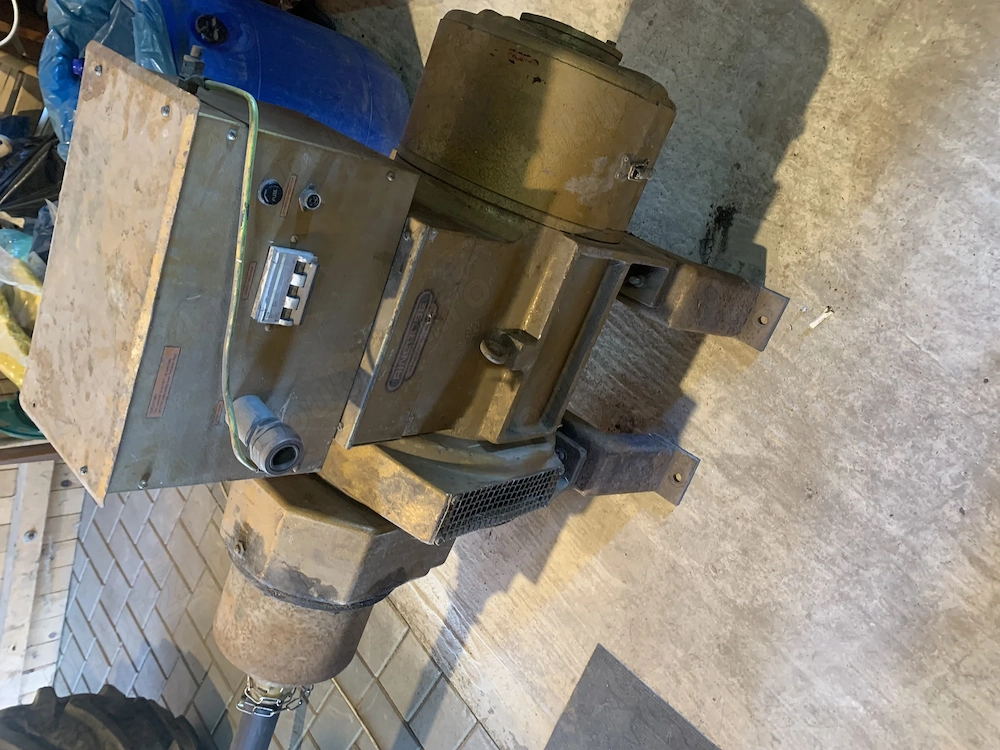 Generator trifazat 50kw la tractor 