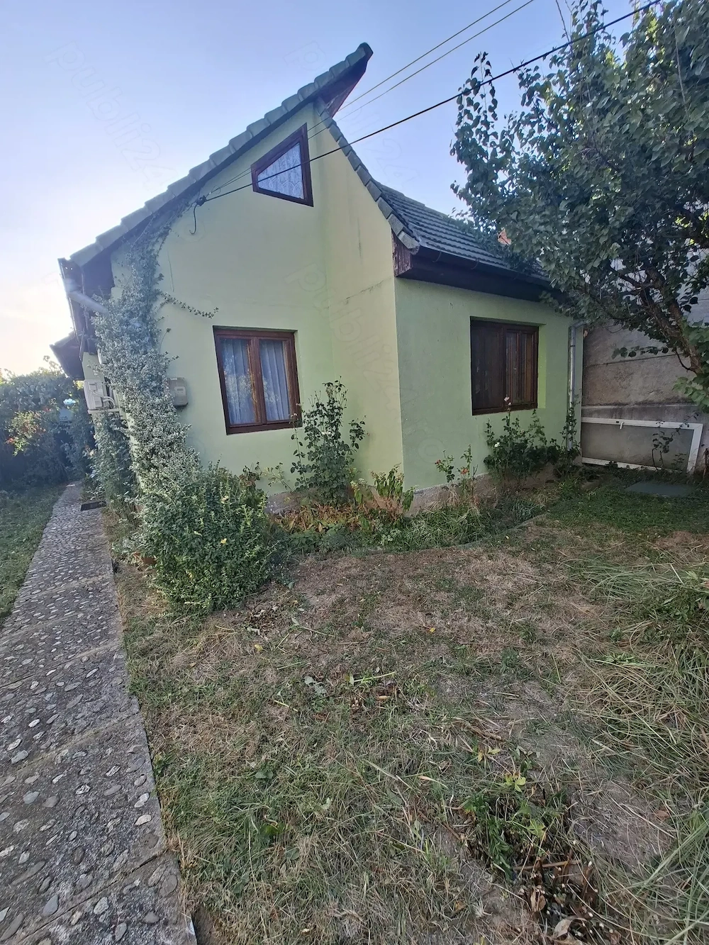 Casa de vanzare an constructie 2006