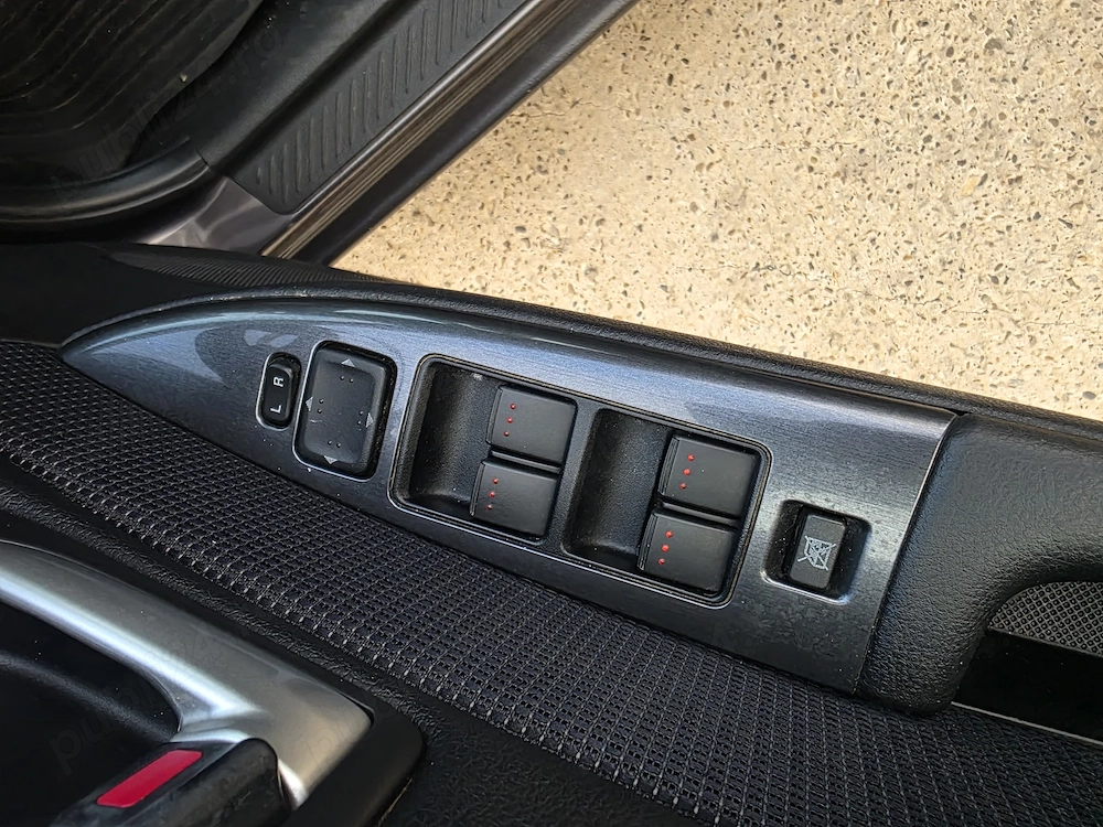 vand mazda 6