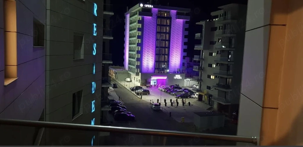 Vând apartament 1 cameră , decomandat , bucătărie separată , 