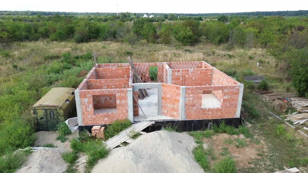 Casa LA ROSU de vanzare 4 camere 100 mp utili teren 500 mp