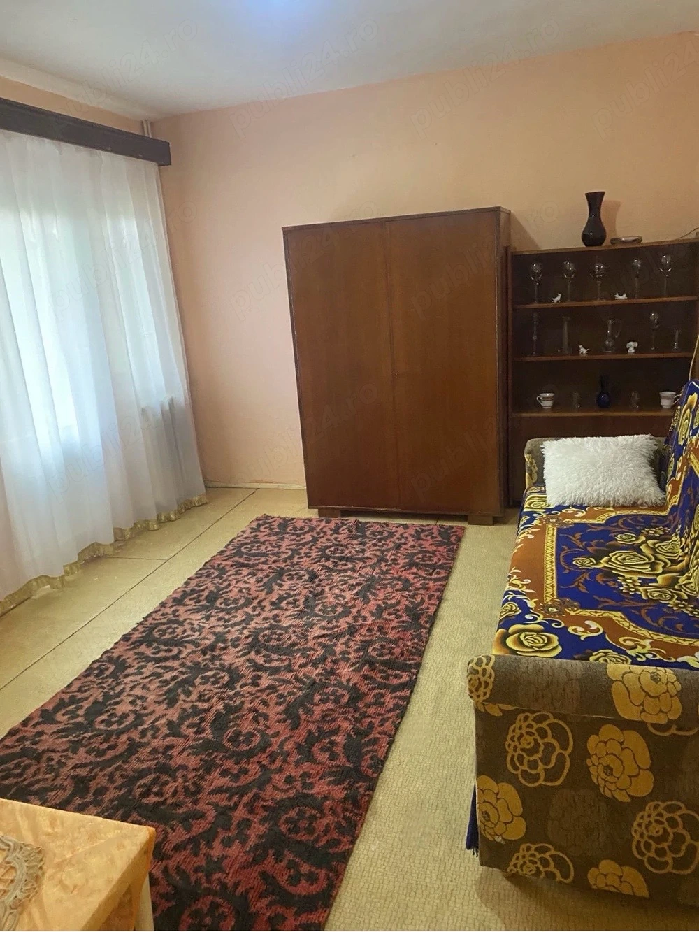 Vând garsonieră in Târgu Jiu,decomandată,confort 1