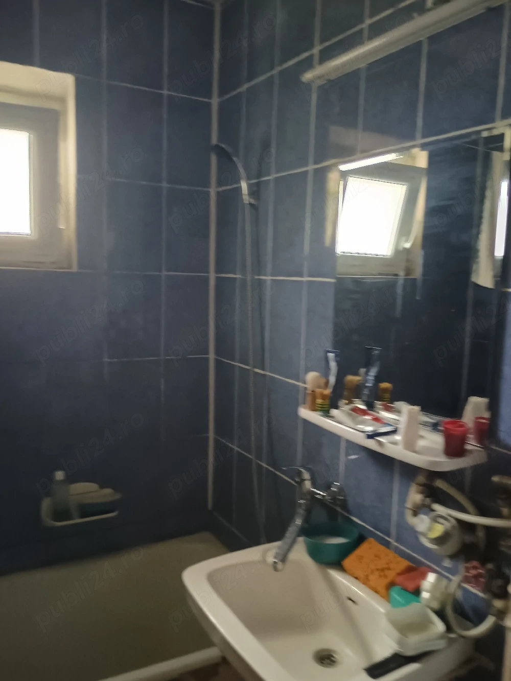 Vând apartament 3 camere confort 2 zona Albina Viziri 1