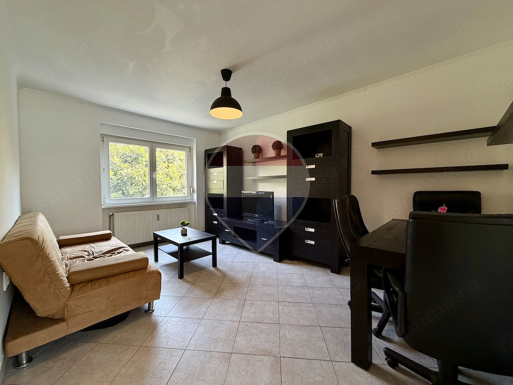 Apartament cu 2 camere de închiriat - zona Central