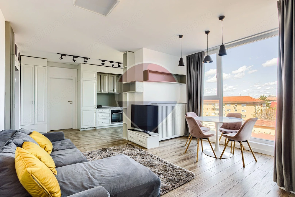 Apartament cu 2 camere de inchiriat la Arad Plaza + loc de parcare