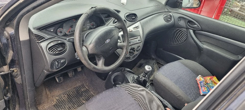 Dezmebbrez ford focus din 2001 ..1.8 dizel