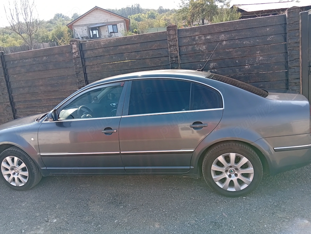 Vând Skoda superb 1 din 2008