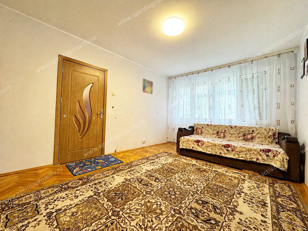 Apartament cu 2 camere, etajul 2, în cartierul Micro 16.