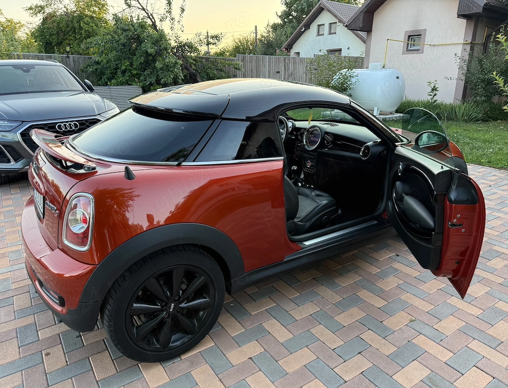 Mini Cooper elegant , sportiv și elegant la condus !