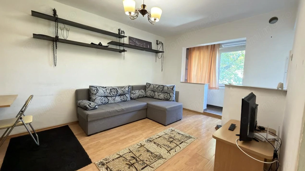 Apartament 1 camera, 25 mp utili, centrala proprie etaj 2 - zona Lunei