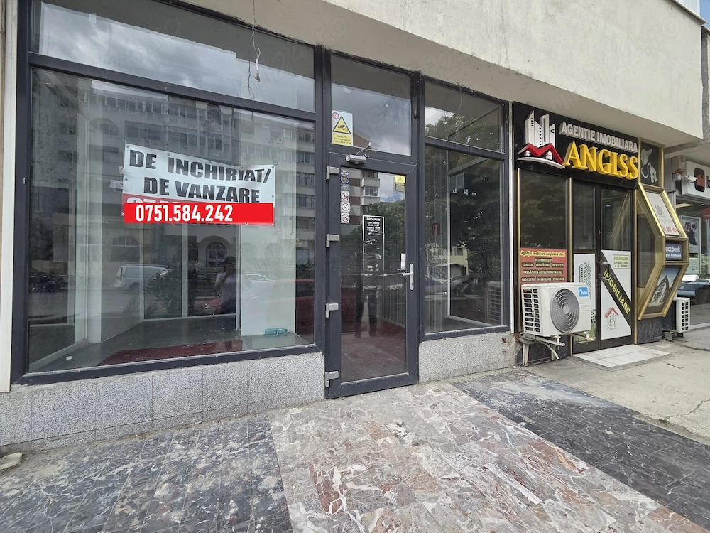 Spatiu comercial cu VITRINA de inchiriat 