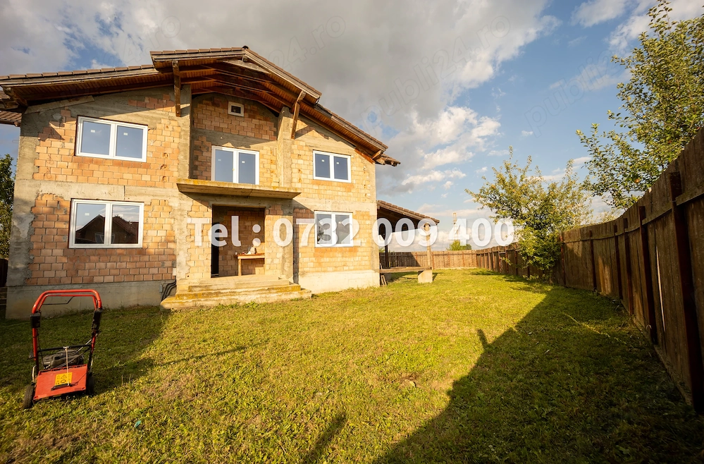 Casă la roșu P+M, 219 mp + Anexă, Teren 475 mp, Deschidere 40m, Hălchiu - Brasov 