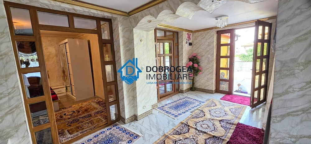 ZONA PACII- CASA 4 CAMERE,  TEREN 228  MP
