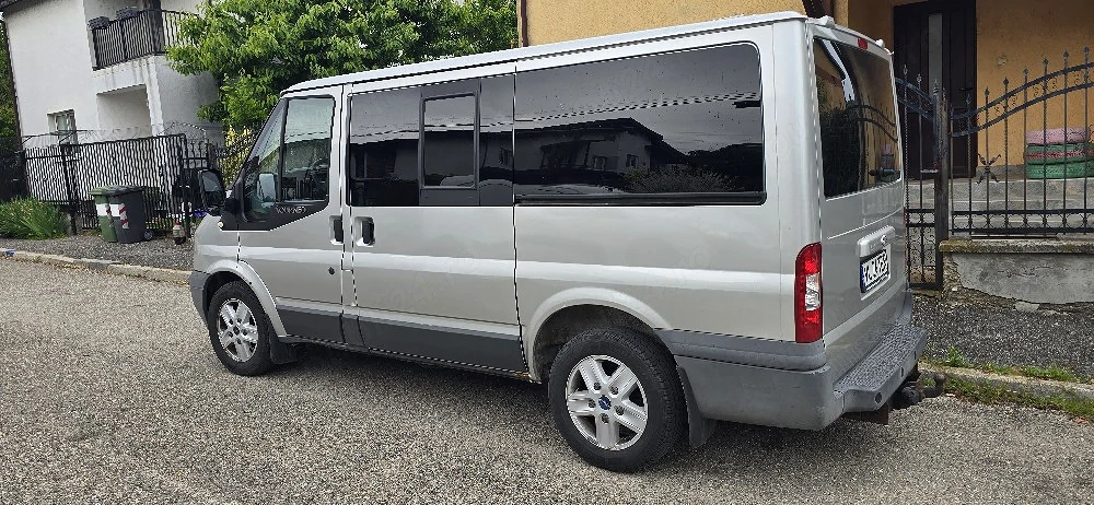 microbuz ford transit