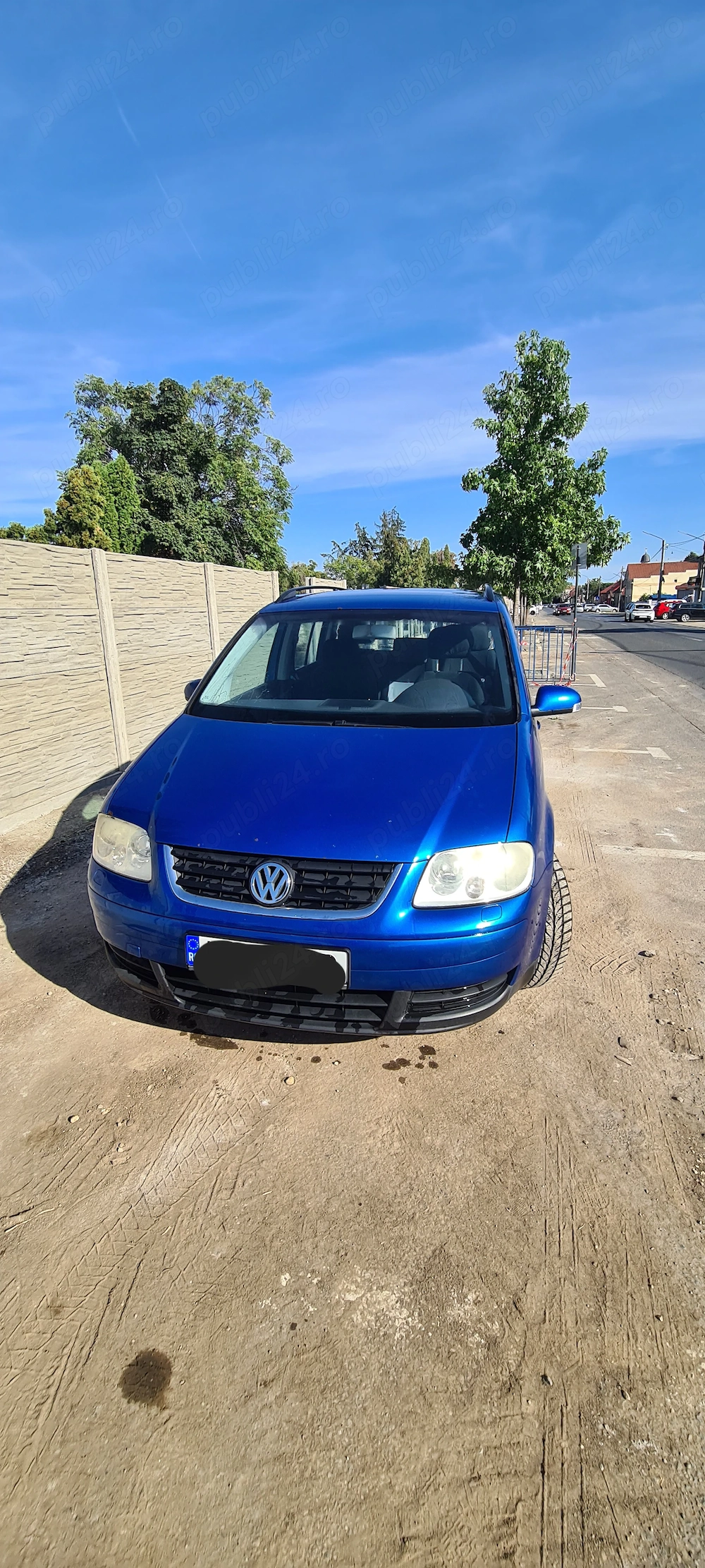 Vand masina vw touran 1.6 Fsi 7 locuri