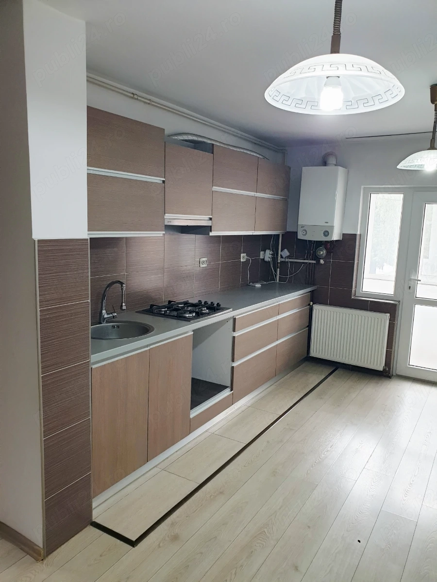 Apartament de inchiriat, str. Calea Moldovei, 2 camere, balcon inchis, etaj 1