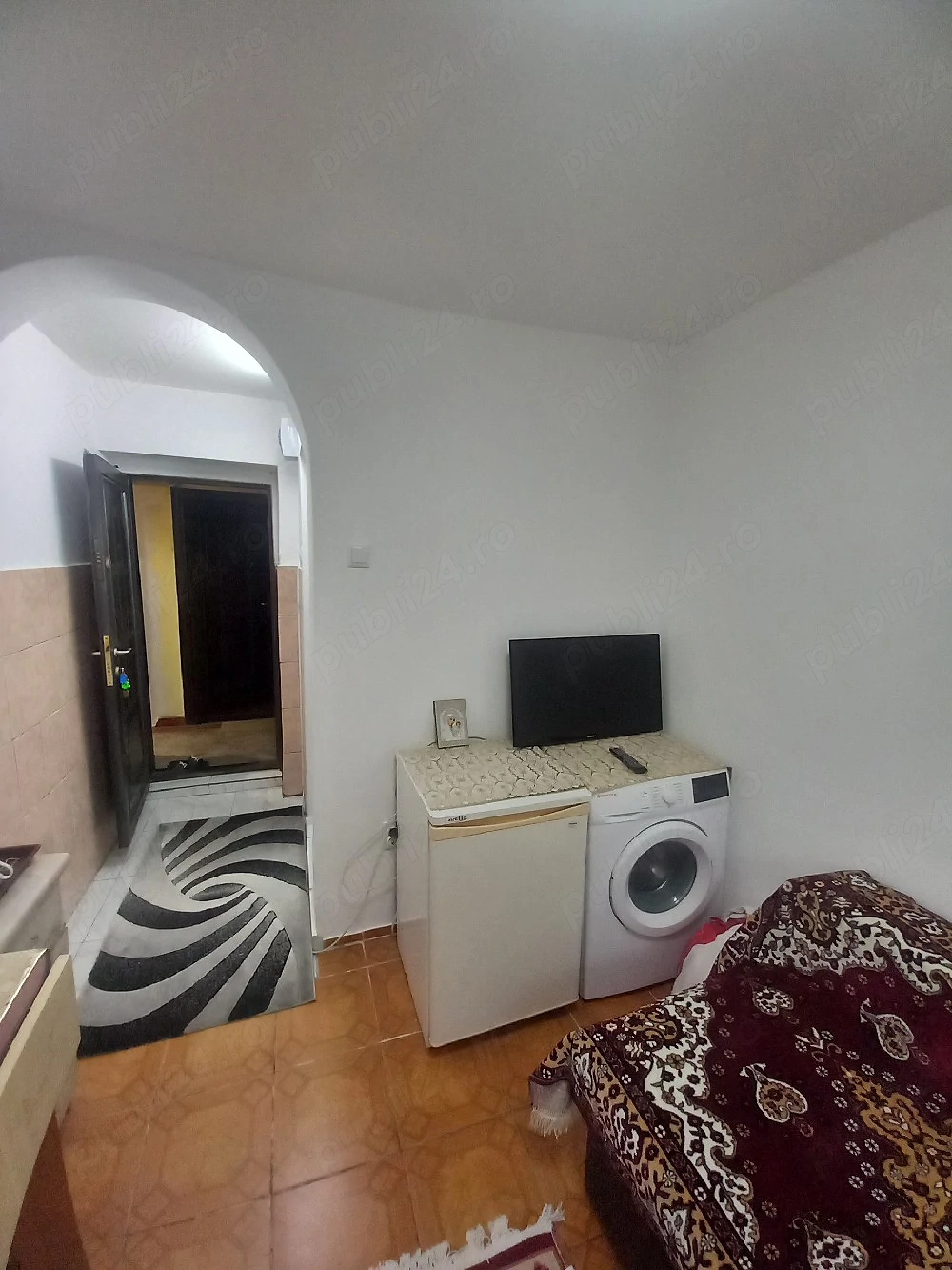 Proprietar inchiriez garsoniera confort 3