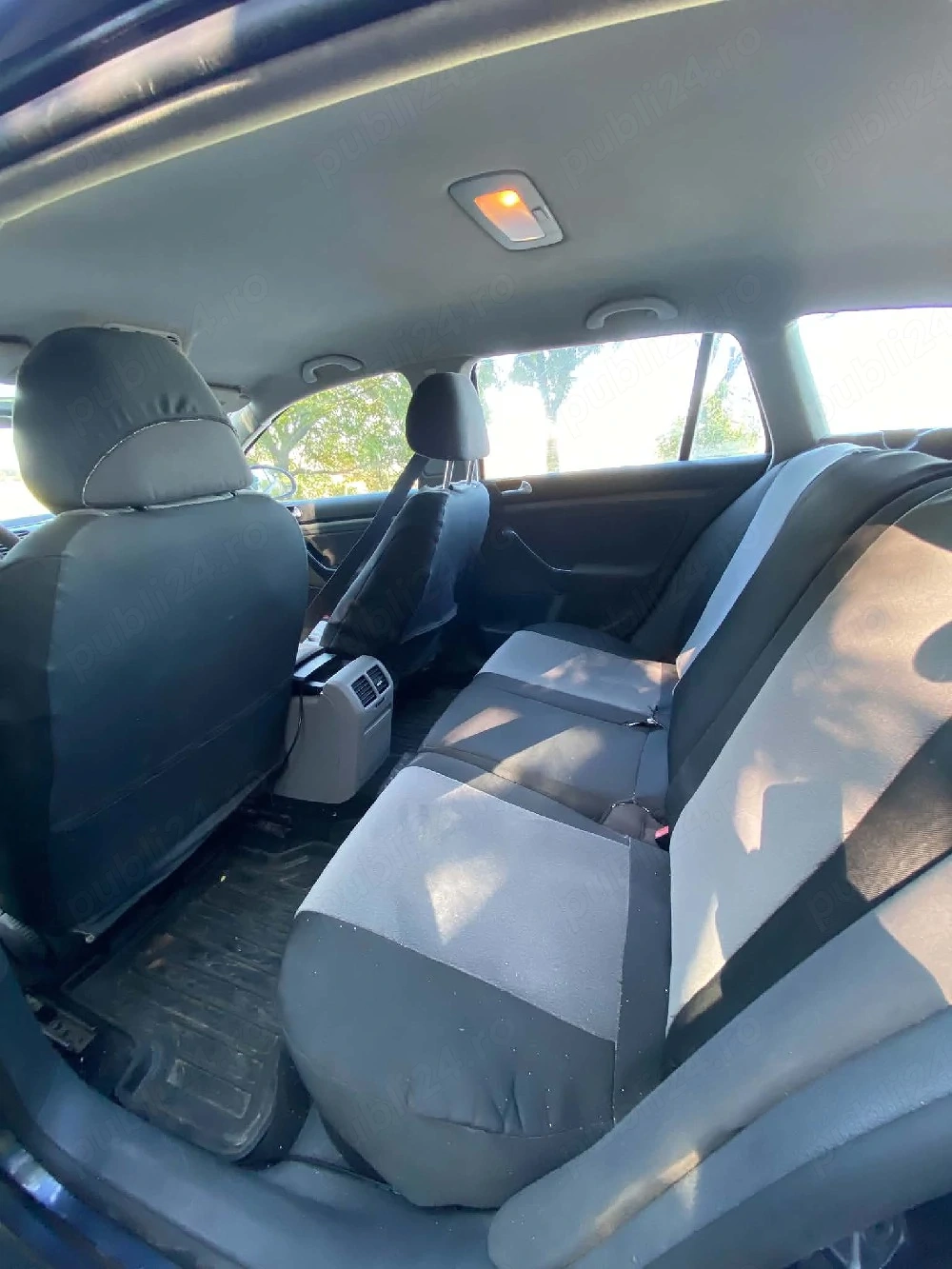 vând golf 5 2009 break întreținut super ok făcut schimburi la timp 1'9 tdi actele valabil2400 e neg 