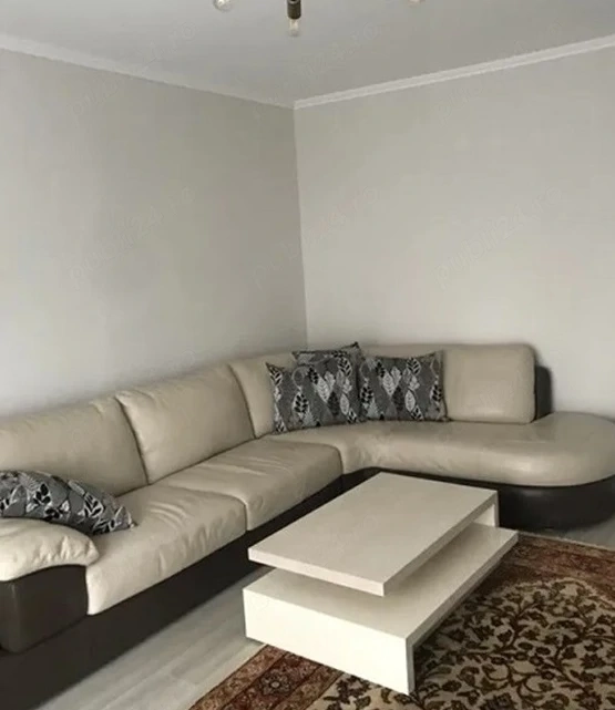 centru PIATRA NEAMT chirie un apartament decomandat cu 2 camere