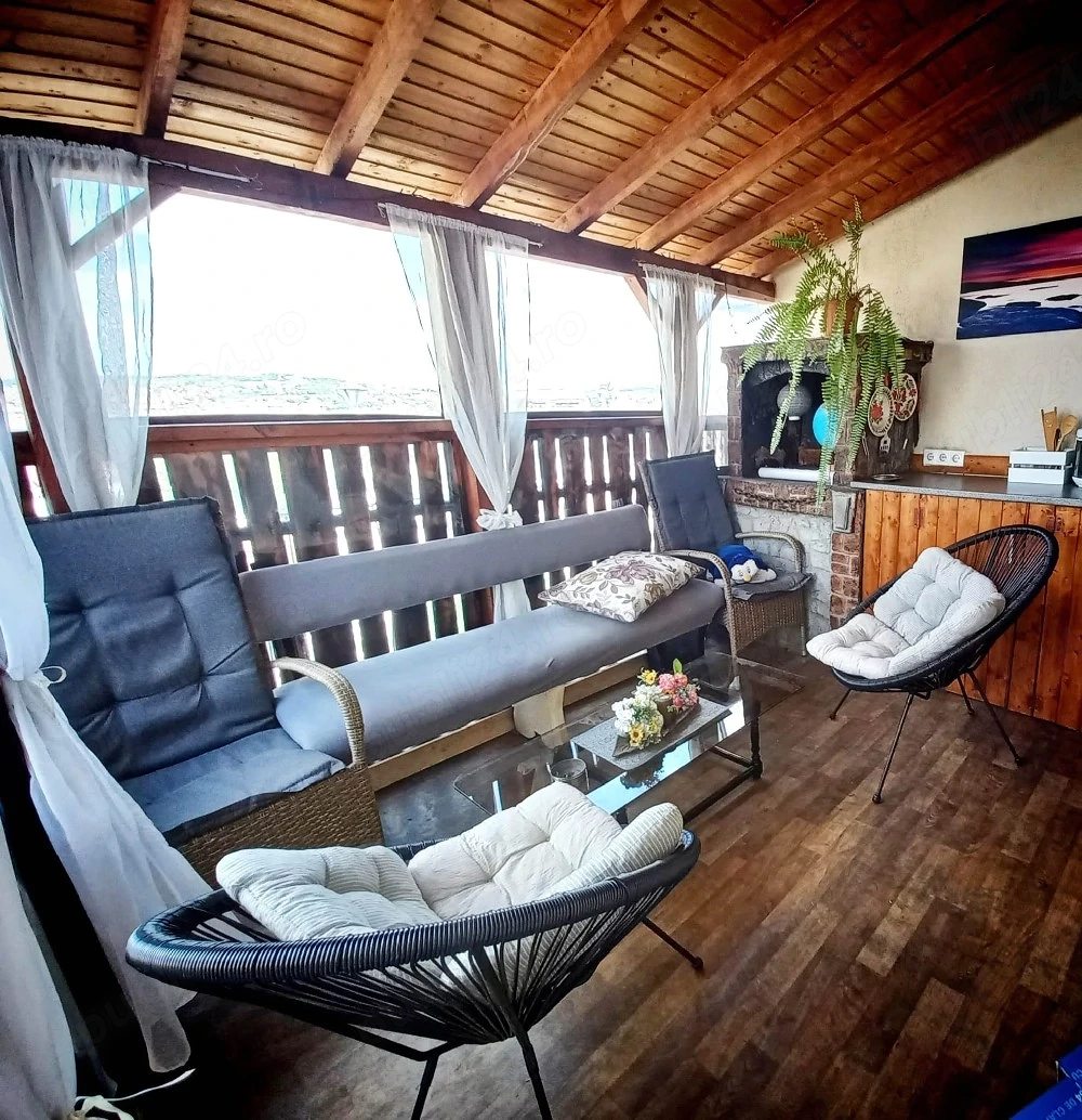 Apartament cu 2 camere + terasă B-dul Dacia