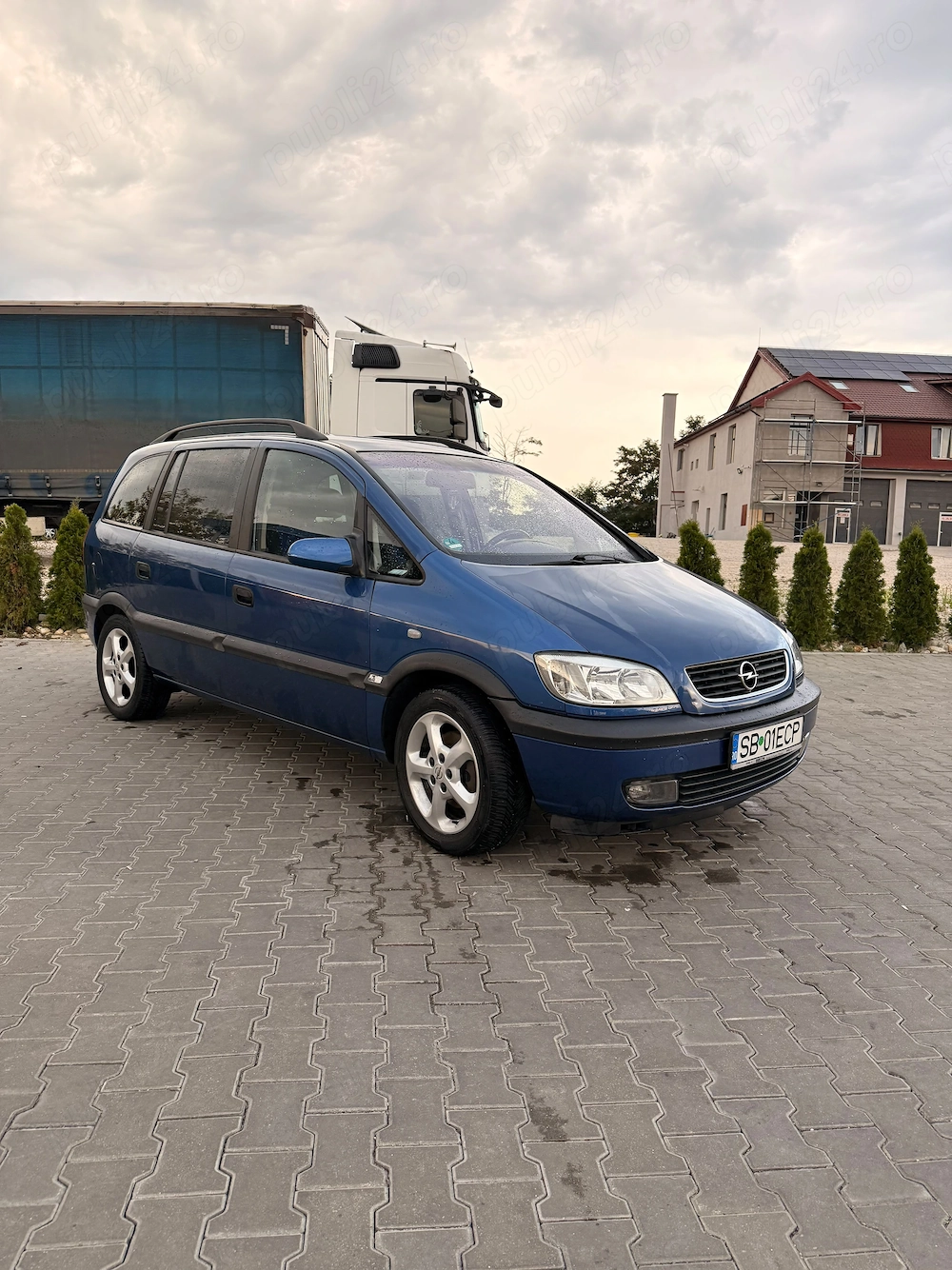 Vând Opel Zafira 2002