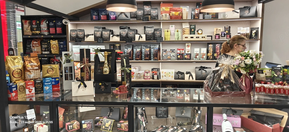 Angajam la insula in City Mall!