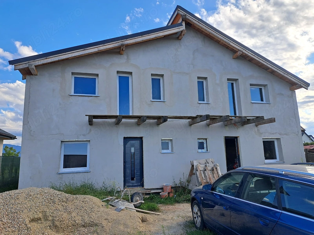 Proprietar,  vand duplex nou intre Bod si Sanpetru - 800mp teren. Fara agentii
