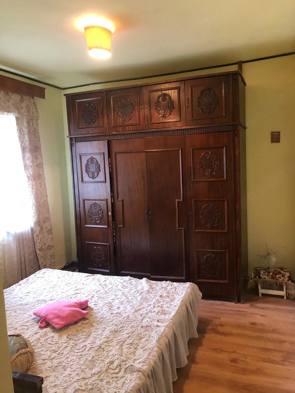 Inchiriere apartament cu trei camere  -Busteni