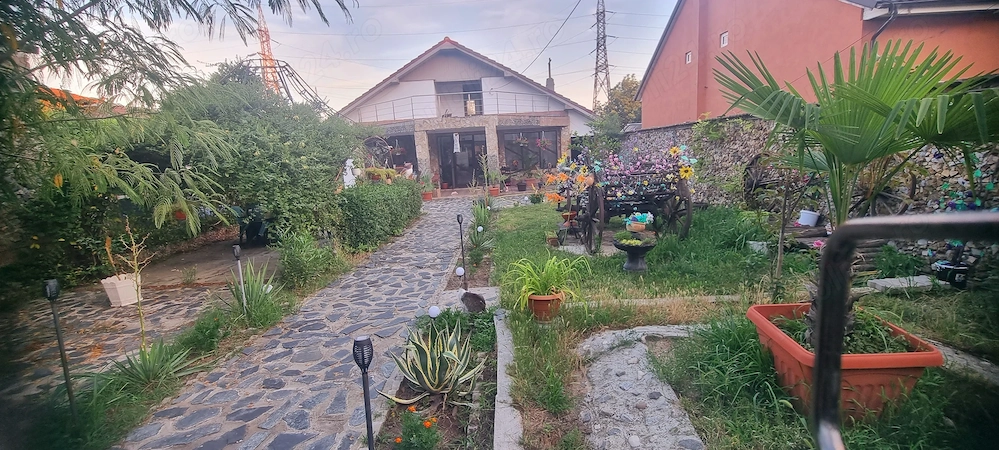 Casa cu mansarda
