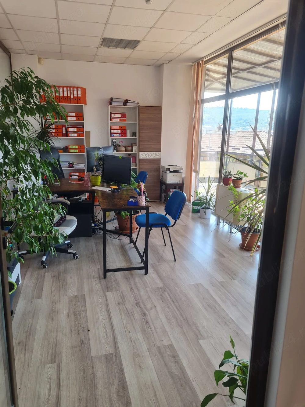 DE ÎNCHIRIAT   Spatiu 282 MP | Floresti  Str.Avram Iancu | 5 PARCĂRI