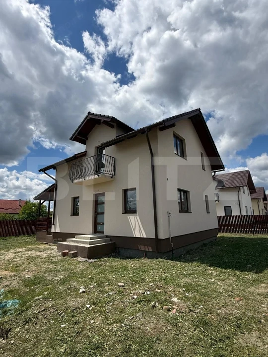 Casă P+M cu 120 mp utili și teren de 402 mp, în ansamblu rezidențial – Reghin