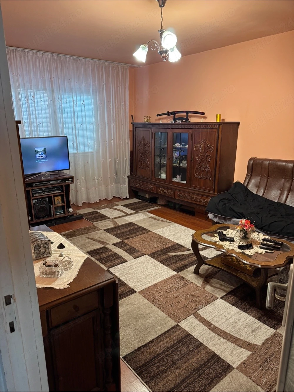 Inchiriez apartament 4 camere