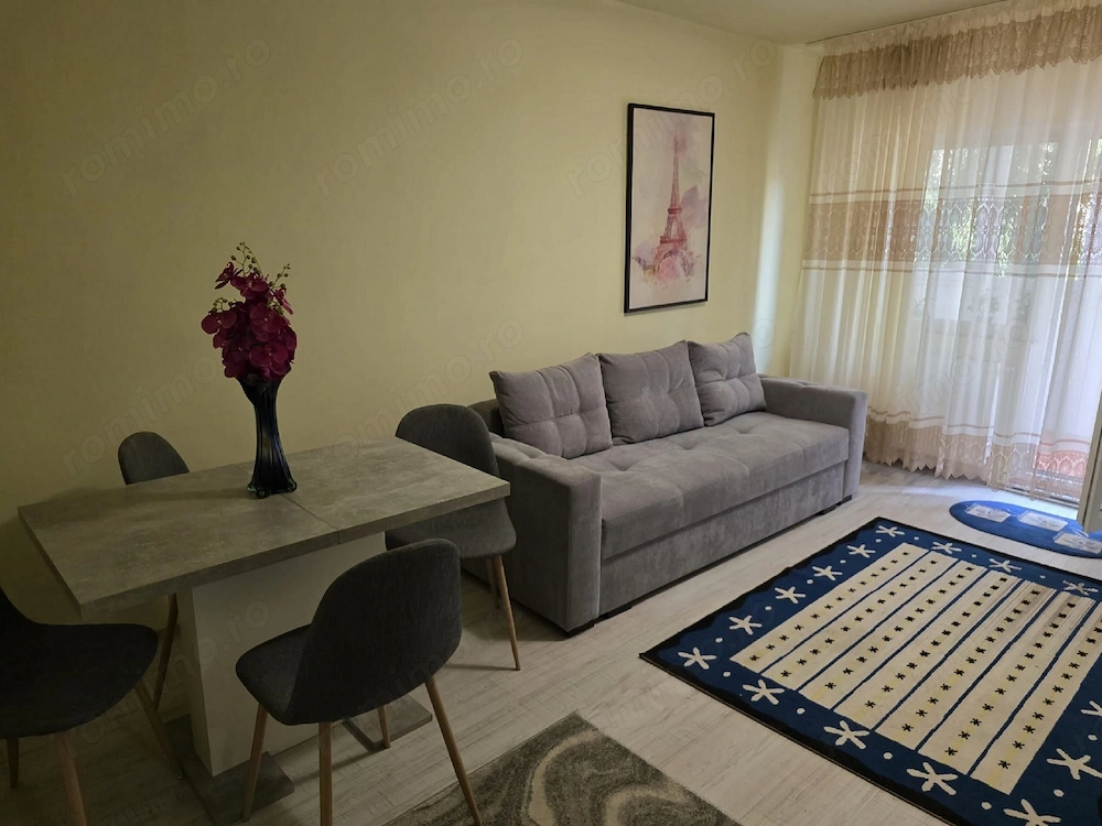 DE ÎNCHIRIAT   Apartament 2 camere | Dâmbovița   Piața Flavia