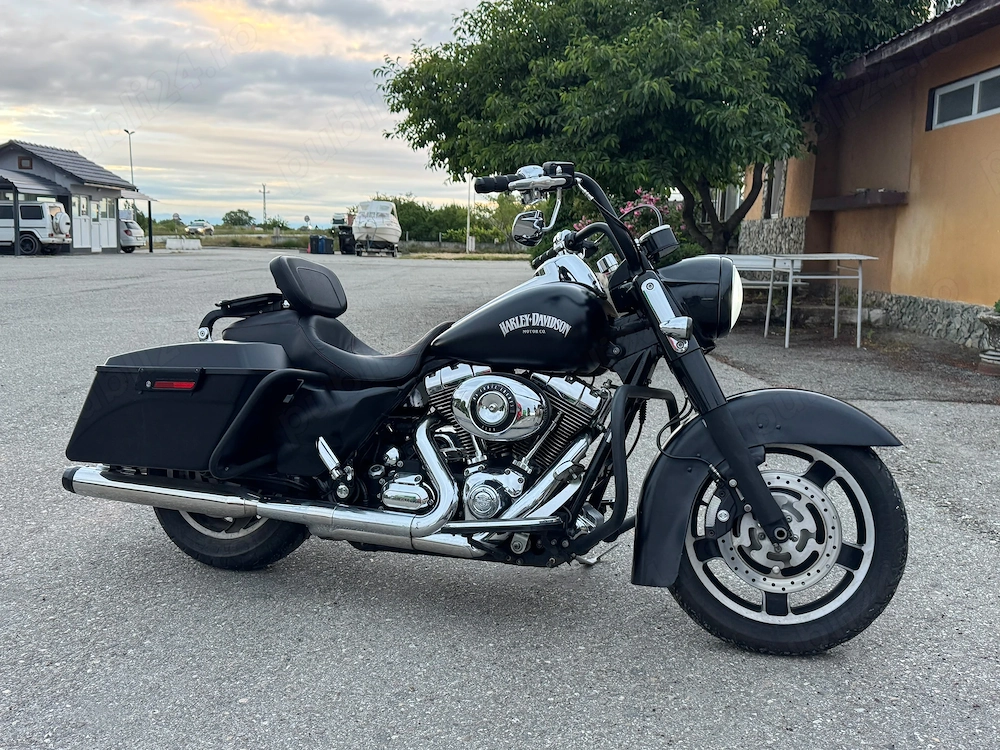 Se vinde Harley-Davidson Street Glide FLHX