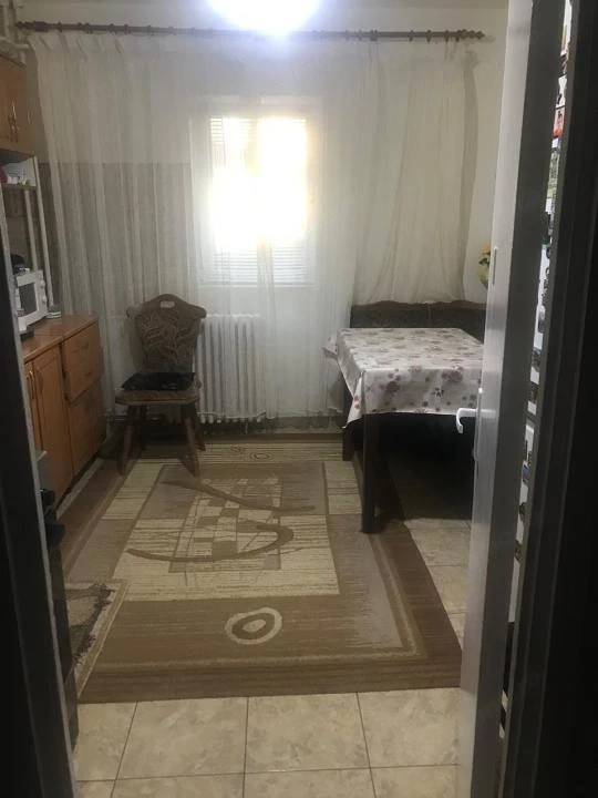 Girocului-3 Camere decomandat-Parter-68 mp