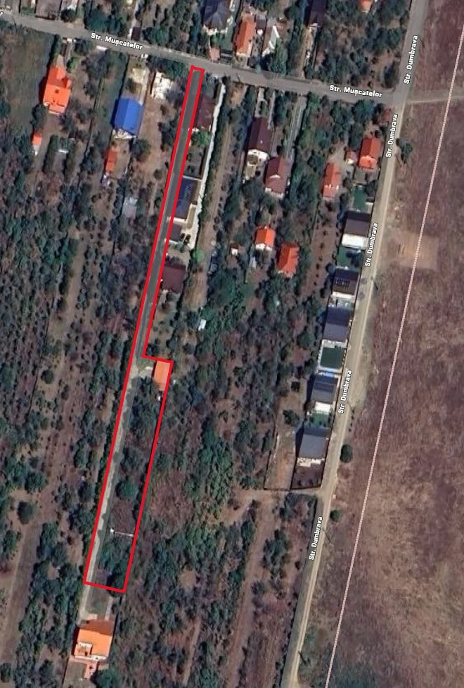 Vând teren intravilan in comuna Păulești de 2500 mp, intravilan cu utilități, împrejmuit 