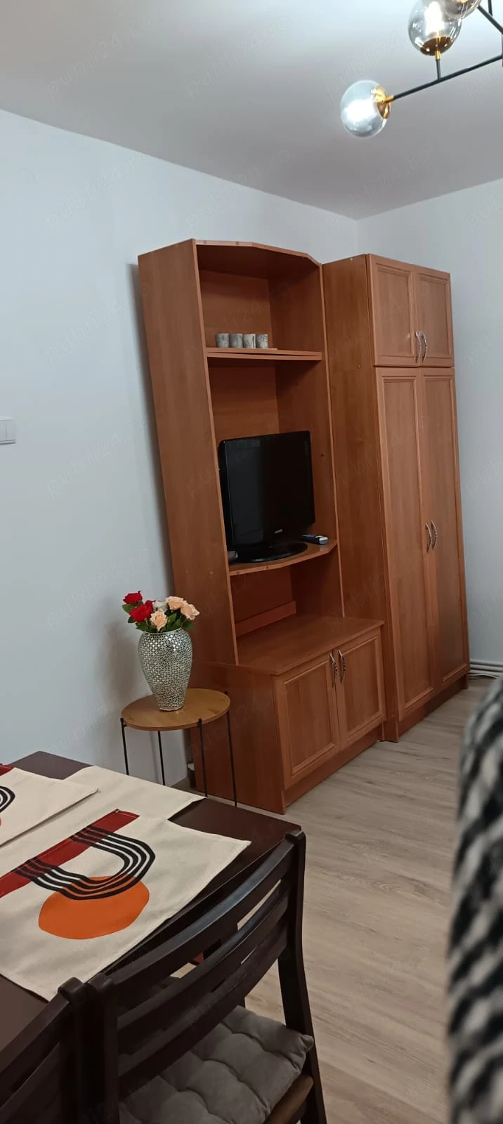 Garsonieră de închiriat