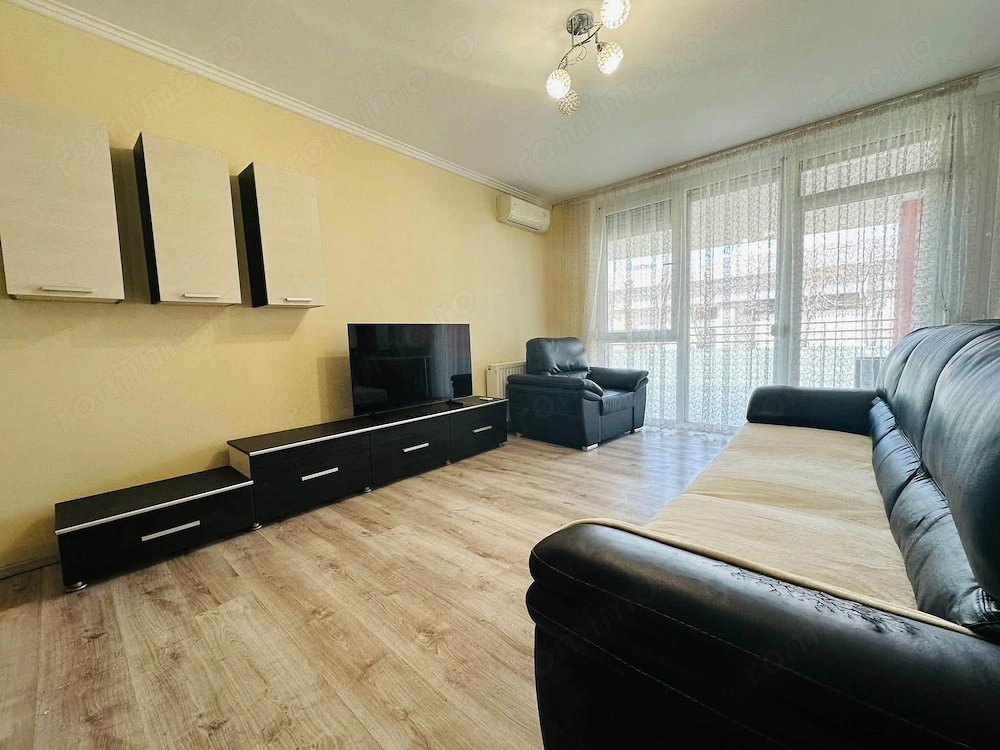 Apart. 3 camere, Ared R 18 pe str. Tudor Vladimirescu - Oradea