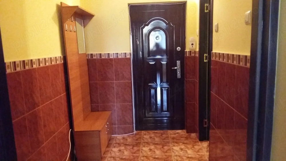 Garsoniera,zona Reno