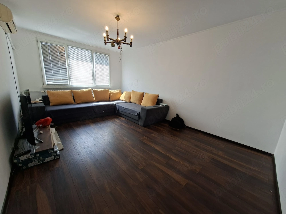 Inchiriez apartament 3 camere, etaj 4, Prelungirea Ghencea 425 Euro