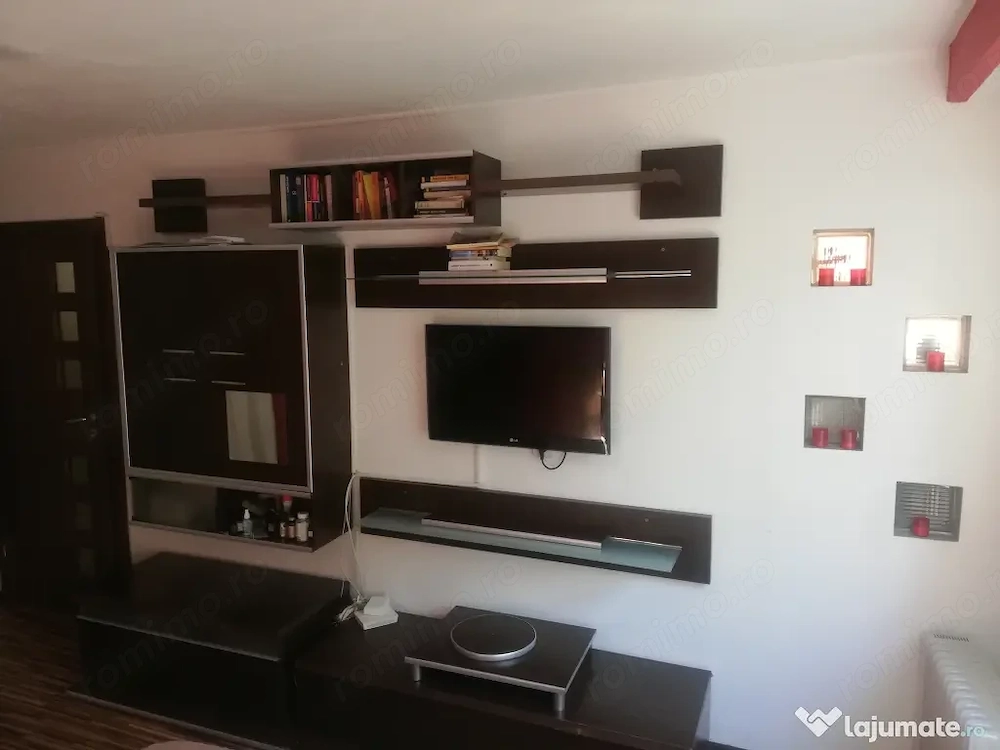 Închiriez apartament 2 camere, decomandat, metrou Crangasi - 6 minute