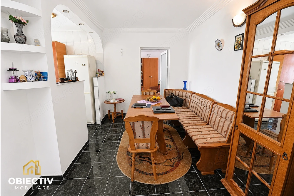 Apartament 2 camere etaj 4 , zona PETRODAVA