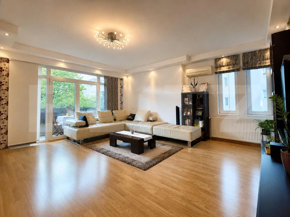 Apartament 3 camere, 90 mp, boxa si parcare cu CF, zona Campului