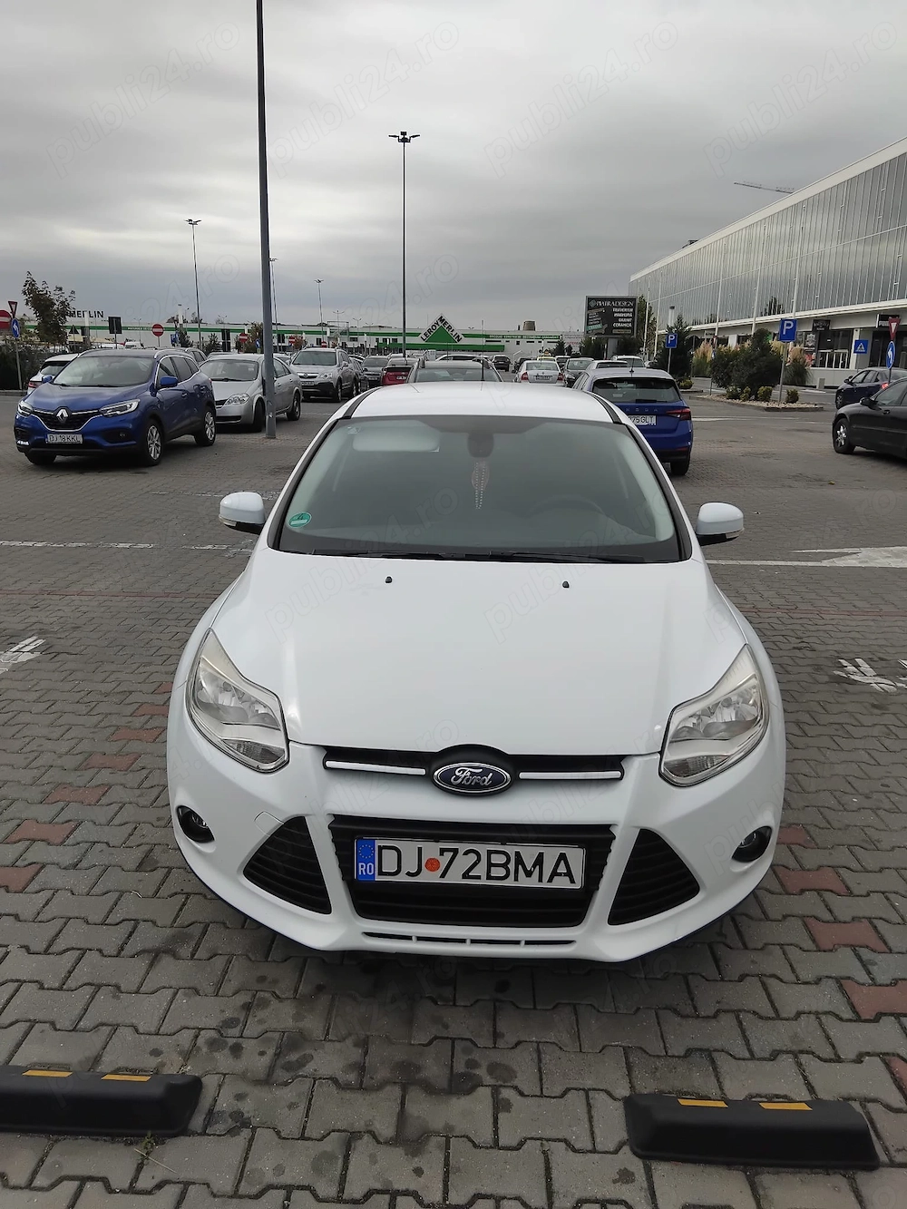 Vând Ford Focus 