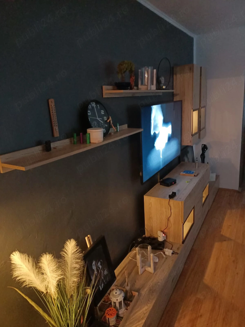 apartament 2 camere , semidecomandat