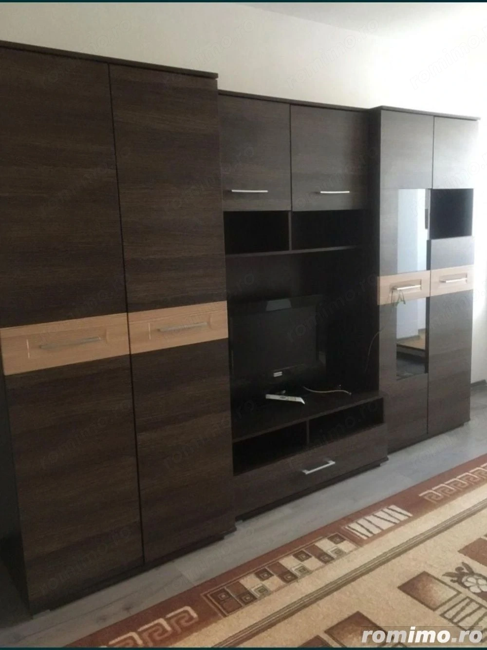 De inchiriat apartament cu o camera in zona Torontalului
